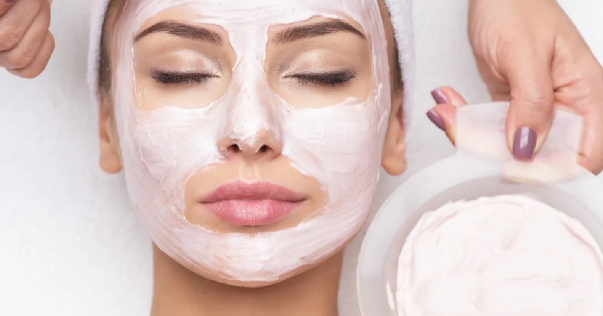 WomenreceivingFacialsvs.ChemicalPeelsinTucsonAZ